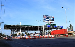 Lần mần chuyện giá, phí...