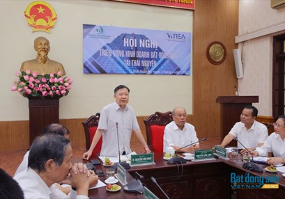 Lãnh đạo VNREA làm việc với Hiệp hội Doanh nghiệp tỉnh Thái Nguyên để tháo gỡ khó khăn cho hoạt động kinh doanh bất động sản