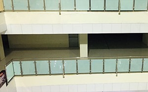 Hanoi’s suburban malls vacant for years