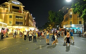 Pedestrian mall around Hanoi's Hoan Kiem Lake to officially come into being